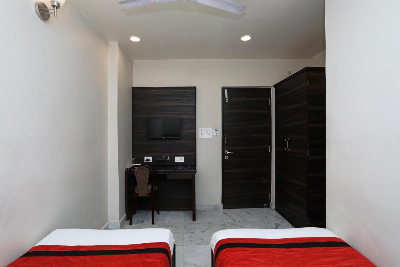 Capital O 8318 Beeu Guest House Liluāh 外观 照片